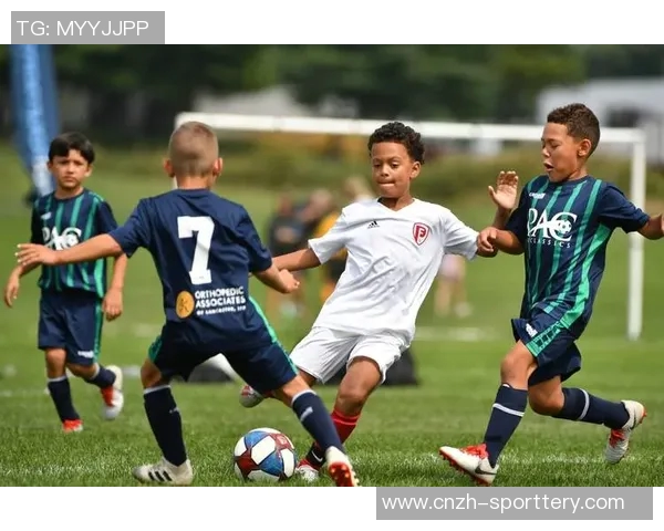 快乐儿童足球赛精彩瞬间尽在此视频中尽情享受运动的乐趣与友谊 快乐儿童足球赛精彩瞬间尽在此视频中尽情享受运动的乐趣与友谊